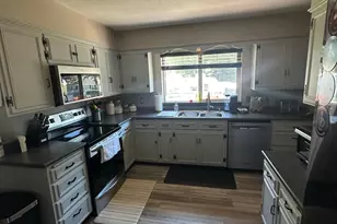 401 N Burlington Ave, Fergus Falls, MN 56537 - Photo 10