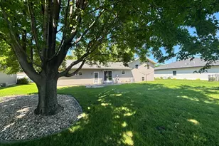 812 E Oak St, Redwood Falls, MN 56283 - Photo 22