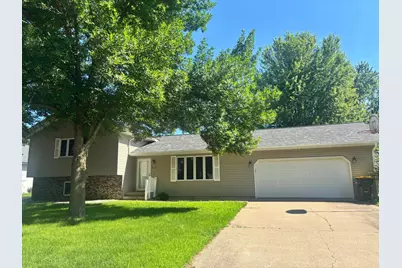 812 E Oak Street, Redwood Falls, MN 56283 - Photo 1