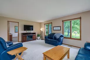 80 Canterbury Ct, Mankato, MN 56001 - Photo 4