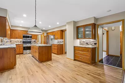 13710 61st Avenue N, Plymouth, MN 55446 - Photo 10
