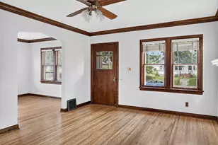 1122 Sherburne Ave, Saint Paul, MN 55104 - Photo 2