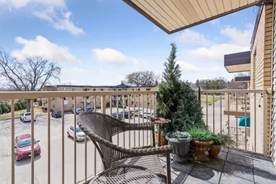 3155 Old Highway 8 #306, Roseville, MN 55418 - Photo 18