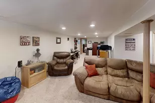 1302 19th Ave SW, Austin, MN 55912 - Photo 26