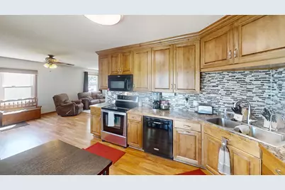 1302 19th Avenue SW, Austin, MN 55912 - Photo 12