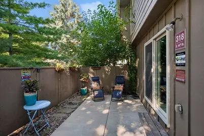 318 E 44th Street, Minneapolis, MN 55409 - Photo 10