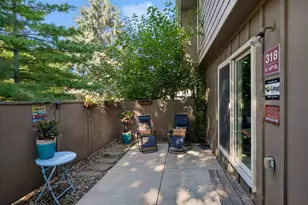 318 E 44th St, Minneapolis, MN 55409 - Photo 10