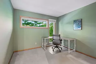 318 E 44th St, Minneapolis, MN 55409 - Photo 18