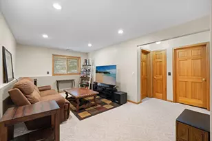 10154 Country Club Curve, Woodbury, MN 55129 - Photo 10