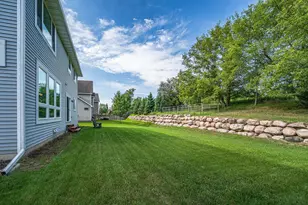 15224 Valley View Dr, Savage, MN 55378 - Photo 46