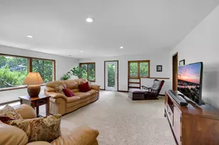 502 Shoreline Dr, Wayzata, MN 55391 - Photo 24