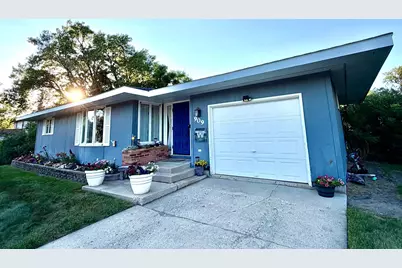 909 2nd Street NE, Roseau, MN 56751 - Photo 2