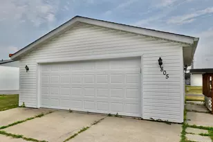 805 2nd St NE, Milaca, MN 56353 - Photo 4