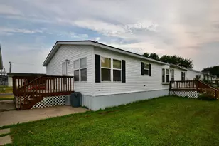 805 2nd St NE, Milaca, MN 56353 - Photo 2