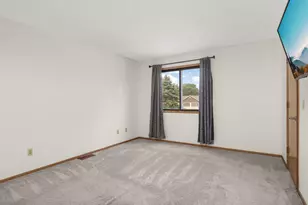 7580 13th St N, Oakdale, MN 55128 - Photo 12