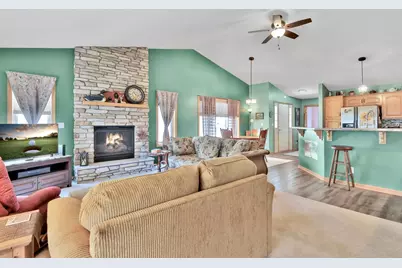 13433 Newlander Avenue, Lindstrom, MN 55045 - Photo 16