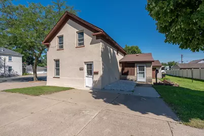 239 3rd Avenue W, Shakopee, MN 55379 - Photo 1
