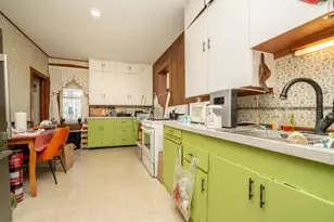 239 3rd Ave W, Shakopee, MN 55379 - Photo 8
