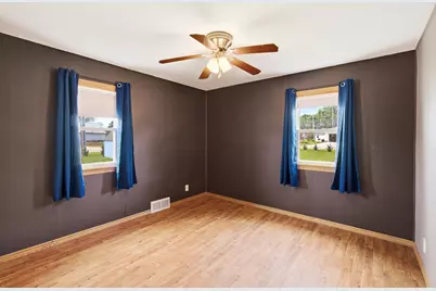 1027 Sioux Avenue, Fairmont, MN 56031 - Photo 6