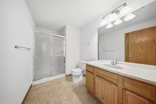 2489 Eyrie Dr, Woodbury, MN 55129 - Photo 32