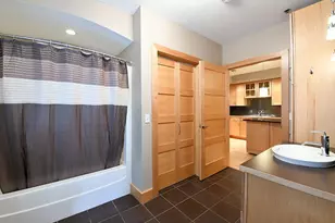 319 Broadway N, Fargo, ND 58102 - Photo 18