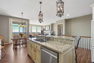 10100 Indigo Dr, Eden Prairie, MN 55347 - Photo 14