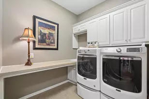 10100 Indigo Dr, Eden Prairie, MN 55347 - Photo 22