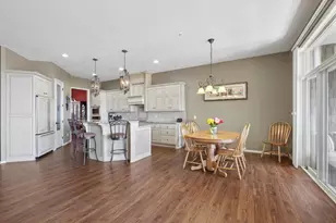 10100 Indigo Dr, Eden Prairie, MN 55347 - Photo 16