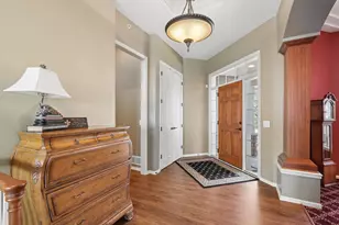 10100 Indigo Dr, Eden Prairie, MN 55347 - Photo 4