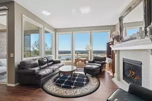 10100 Indigo Dr, Eden Prairie, MN 55347 - Photo 10