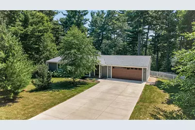 13 Overlook Road, Dellwood, MN 55110 - Photo 2