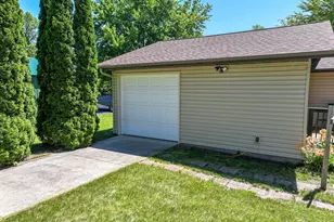 611 E Nestor St, Osakis, MN 56360 - Photo 42