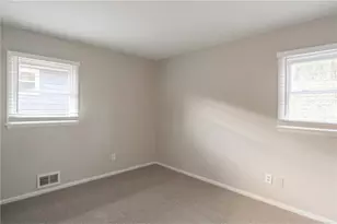 6418 Knoll St N, Golden Valley, MN 55427 - Photo 14
