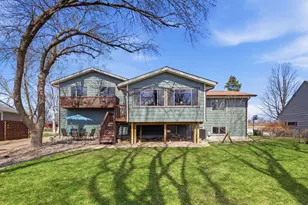 814 Craig Ave SW, Hutchinson, MN 55350 - Photo 26