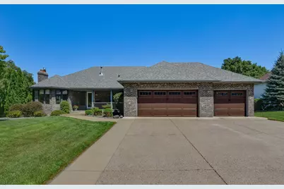 313 Wyndham Circle W, New Brighton, MN 55112 - Photo 1
