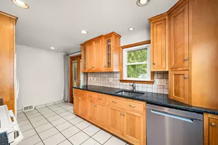 319 Annapolis St E, West Saint Paul, MN 55118 - Photo 4