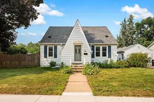 319 Annapolis St E, West Saint Paul, MN 55118 - Photo 1