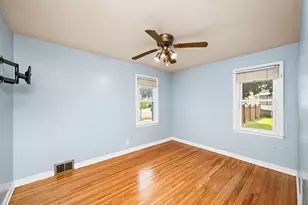 319 Annapolis St E, West Saint Paul, MN 55118 - Photo 10