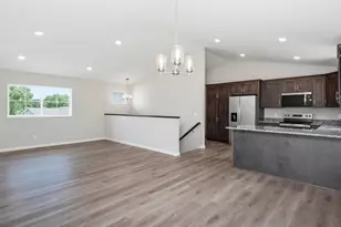 913 Harvest Dr SW, Lonsdale, MN 55046 - Photo 8