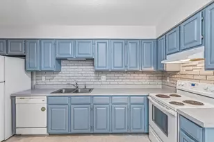 907 Monterey Dr, Shoreview, MN 55126 - Photo 10