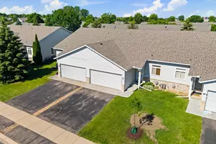 1523 Balinese St, Shakopee, MN 55379 - Photo 4