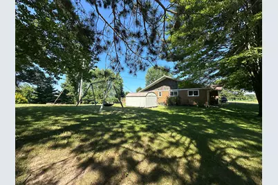 E910 Cedar Road, Eau Claire, WI 54701 - Photo 6