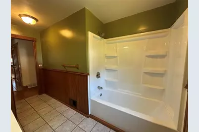 E910 Cedar Road, Eau Claire, WI 54701 - Photo 16