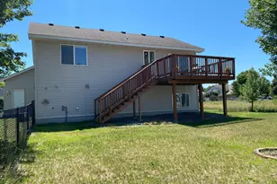 1404 Meadow View Dr, Princeton, MN 55371 - Photo 2