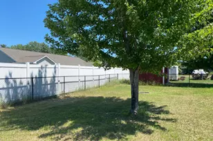 1404 Meadow View Dr, Princeton, MN 55371 - Photo 6