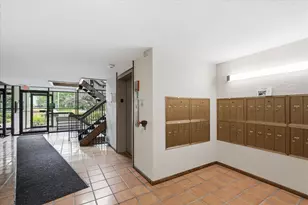 2455 Londin Ln E, Maplewood, MN 55119 - Photo 16