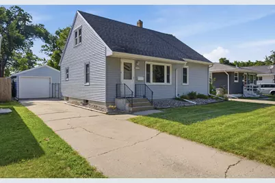 819 15th Street N, Moorhead, MN 56560 - Photo 1