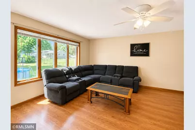 815 10th Street W, Hastings, MN 55033 - Photo 4