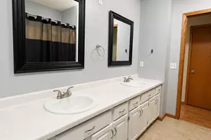 815 10th St W, Hastings, MN 55033 - Photo 12