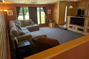 214 Shorewood Dr, International Falls, MN 56649 - Photo 2